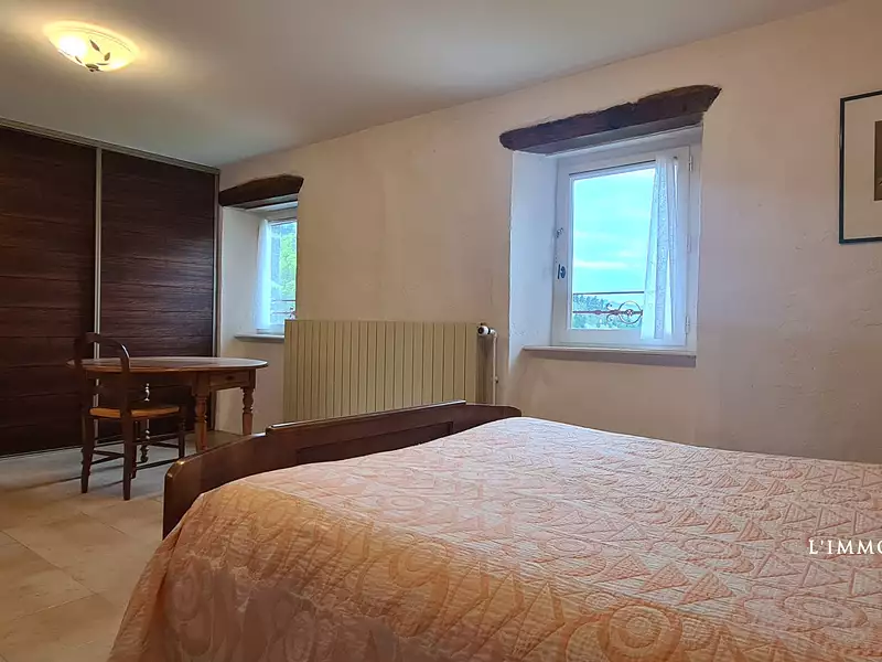 Maison, 307,4 m²
