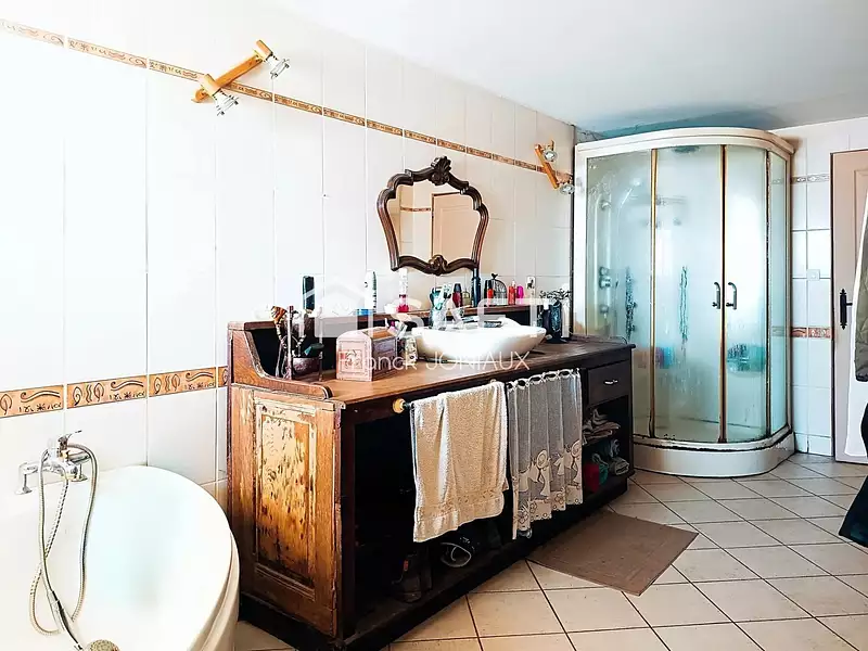 Maison, 325 m²