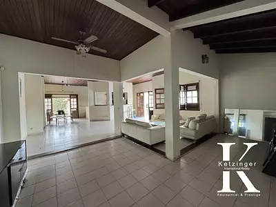 Maison, 210 m²