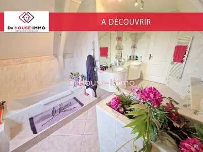 Maison, 225 m²