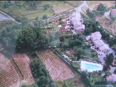 Maison, 696 m²