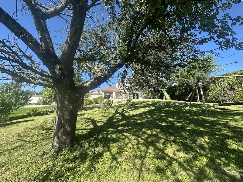Maison, 166 m²