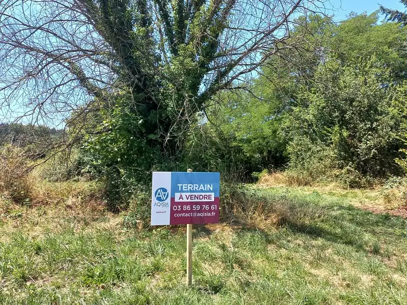 Terrain, 711 m²