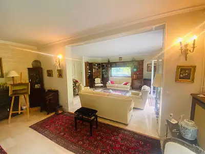 Maison, 230 m²