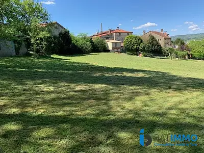 Terrain, 1 800 m²