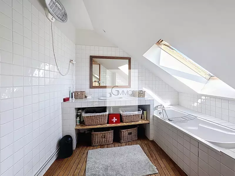 Maison, 185 m²