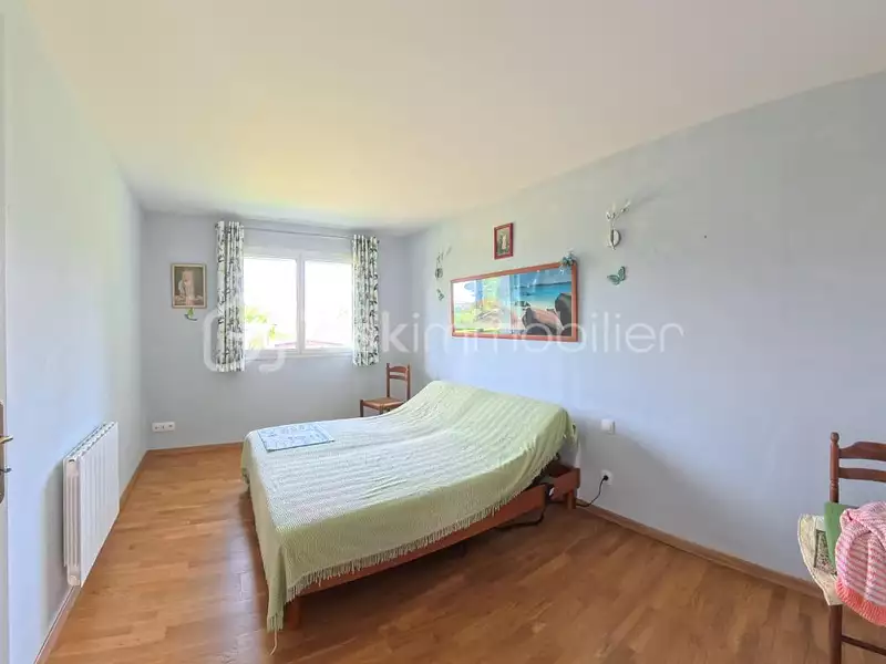 Maison, 250 m²