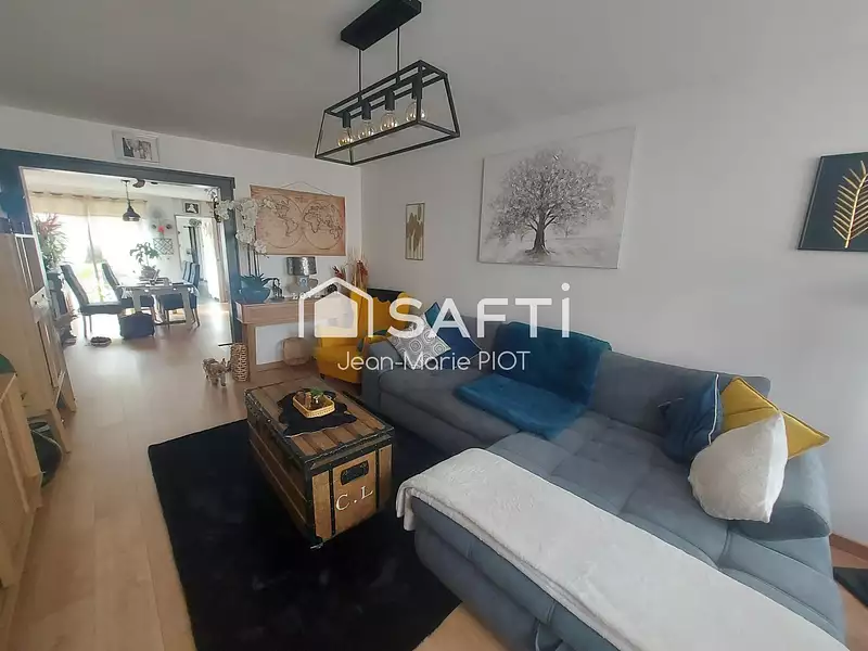 Maison, 167 m²