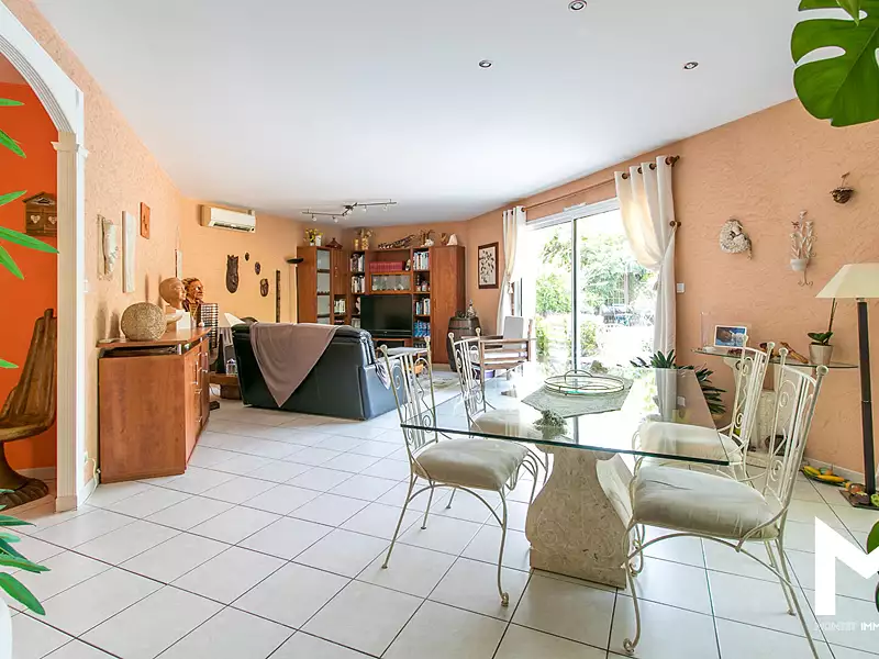 Maison, 145 m²
