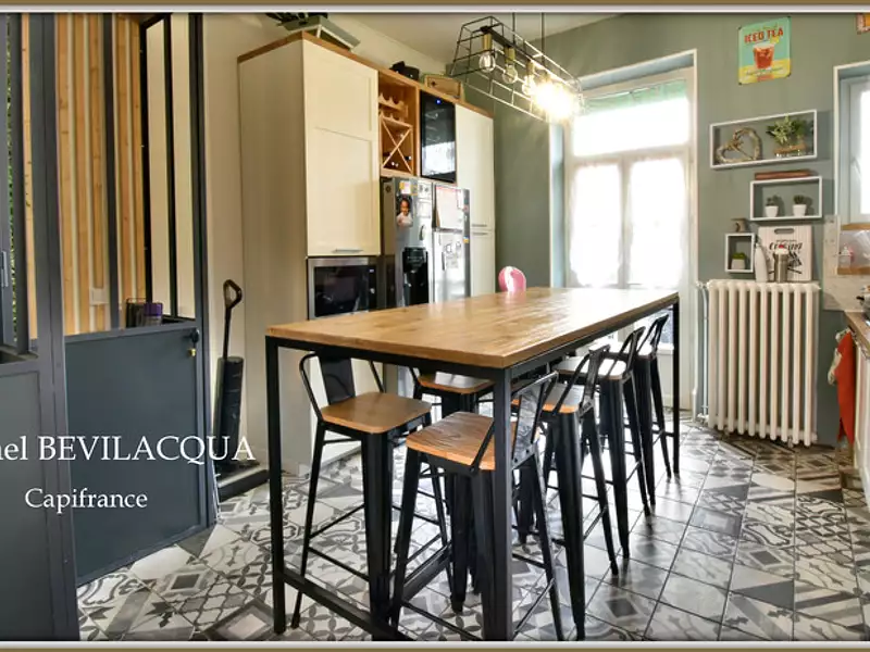Maison, 265 m²