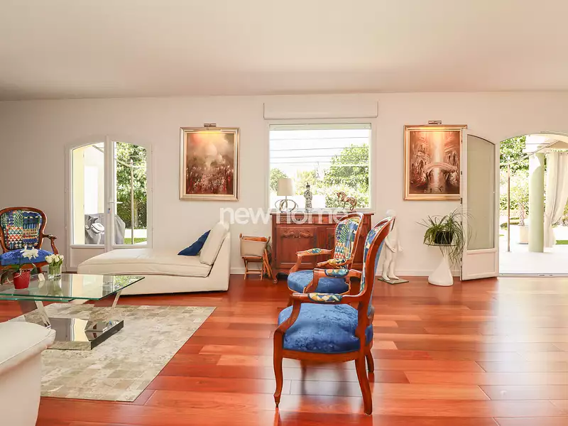 Maison, 222 m²
