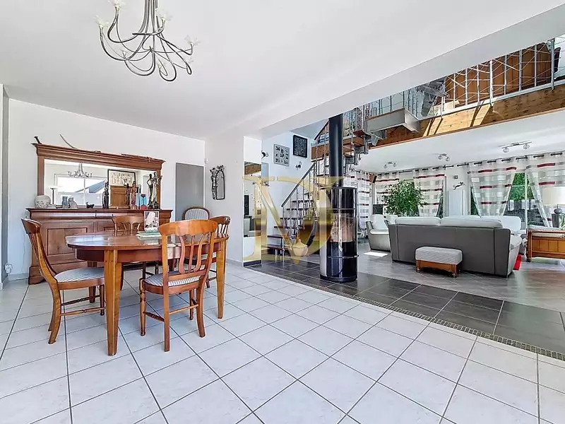 Maison, 227 m²