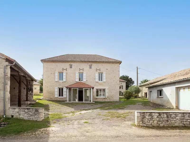 Maison, 233 m²