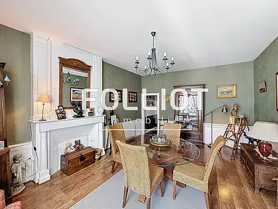 Maison, 166 m²