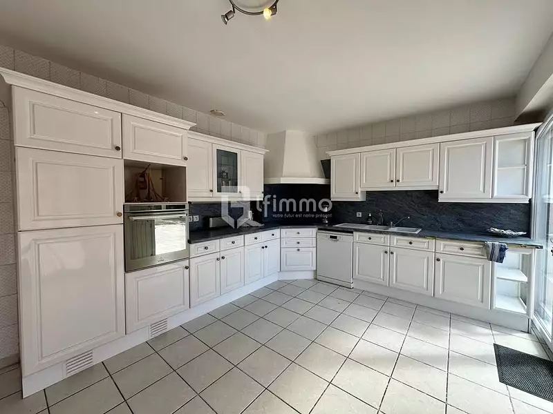 Maison, 168 m²