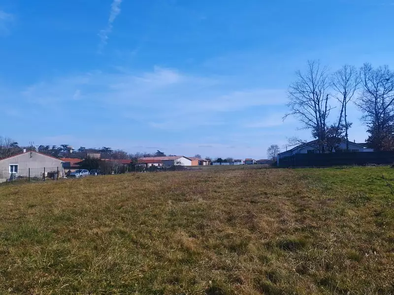 Terrain, 272 m²