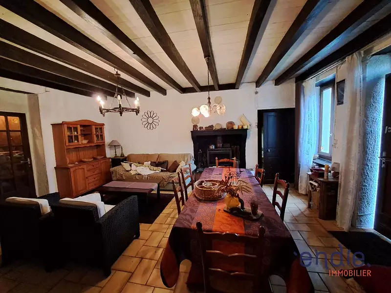 Maison, 140,7 m²