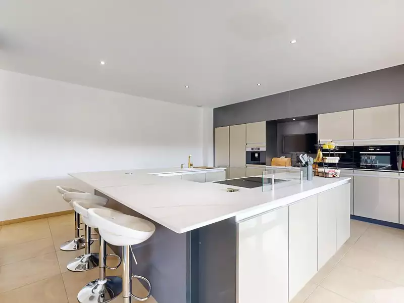 Maison, 251 m²