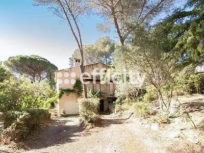 Maison, 196 m²