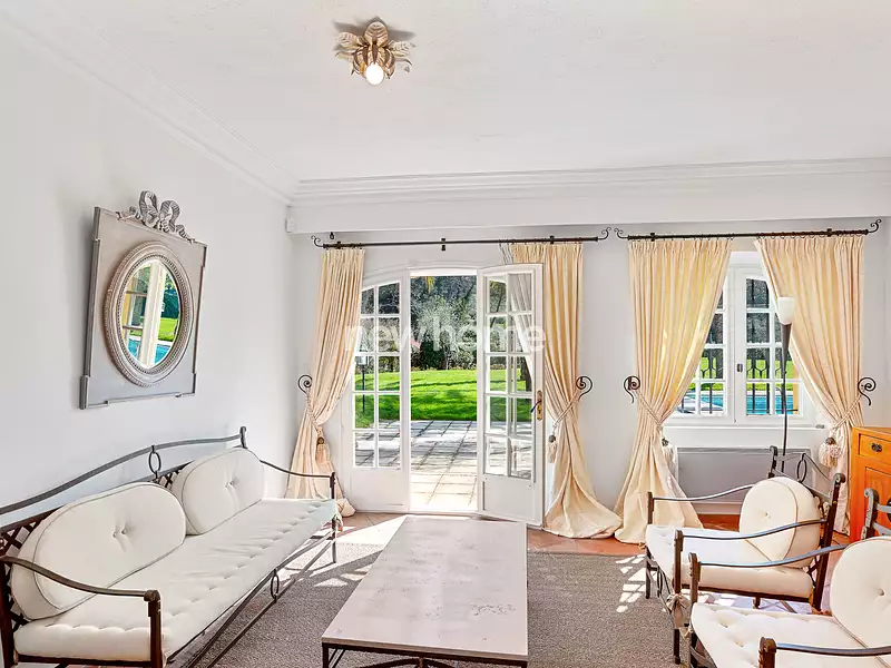 Maison, 270,24 m²