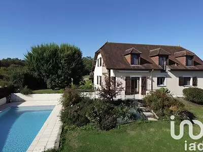 Maison, 166 m²