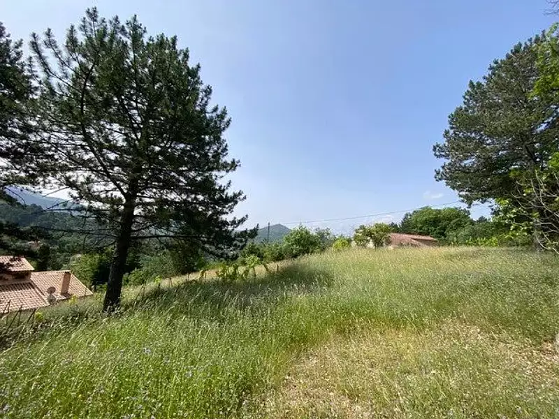 Terrain, 2 253 m²