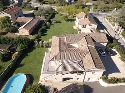 Maison, 568 m²