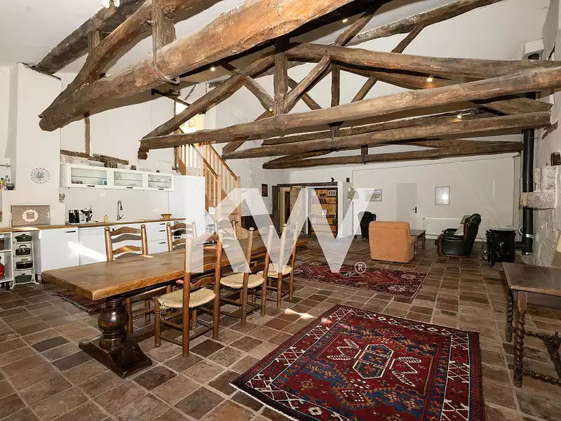 Maison, 680 m²
