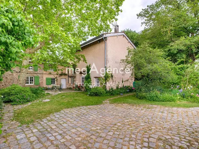 Maison, 250 m²
