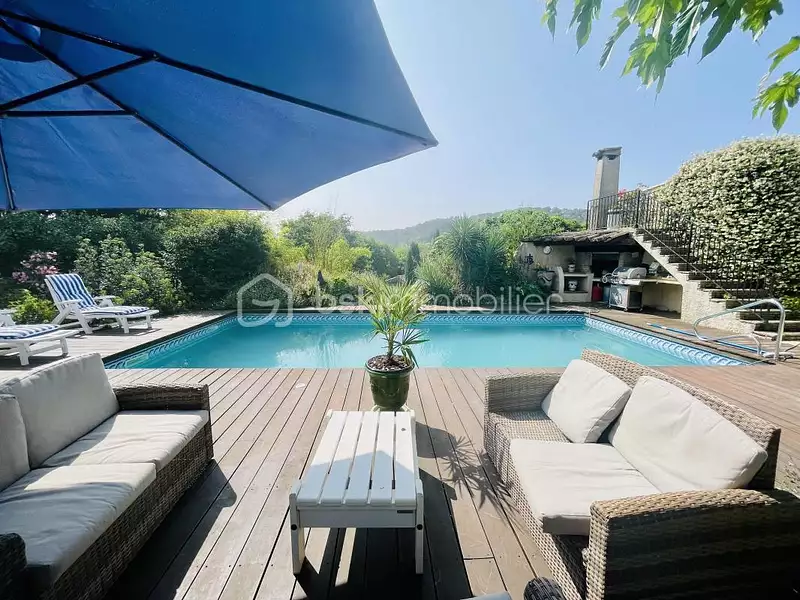 Maison, 250 m²