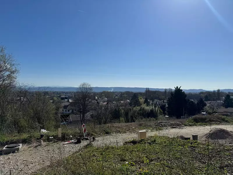 Terrain, 224 m²