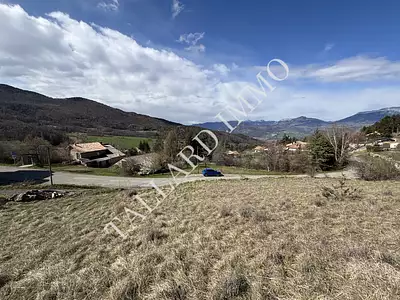 Terrain, 10 778 m²