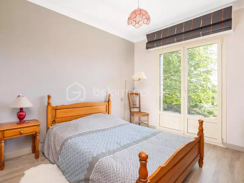 Maison, 218 m²