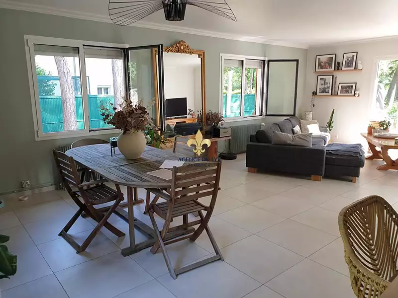 Maison, 161 m²