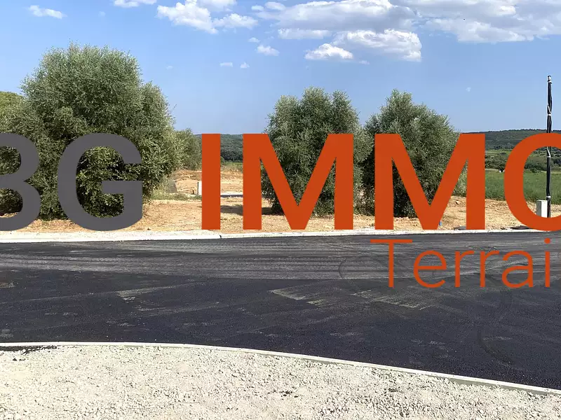 Terrain, 301 m²