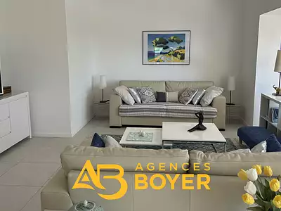 Maison, 211 m²