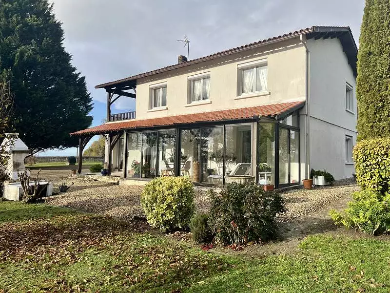 Maison, 140 m²