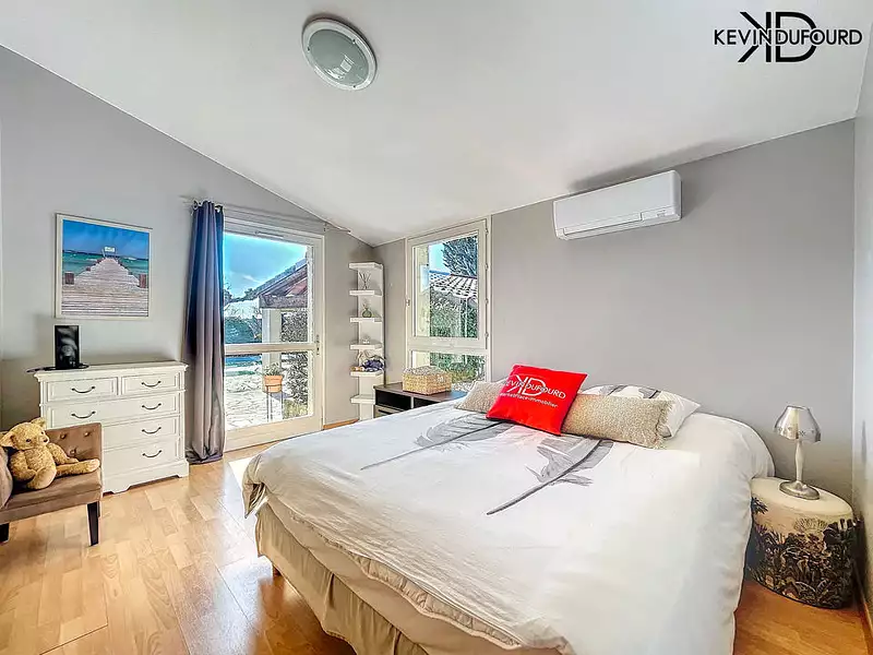 Maison, 285 m²