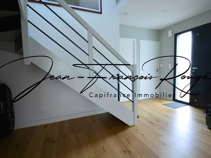 Maison, 162 m²