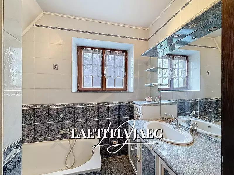 Maison, 168 m²