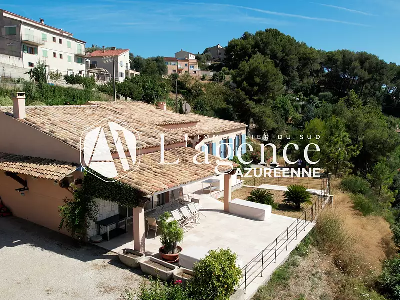Maison, 230 m²