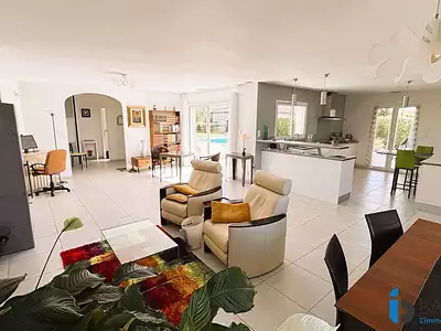 Maison, 169 m²