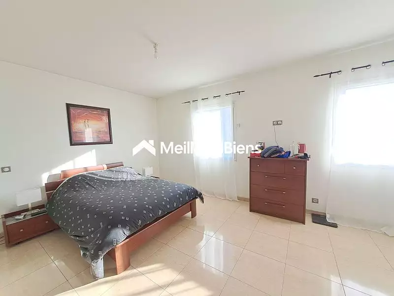 Maison, 241 m²