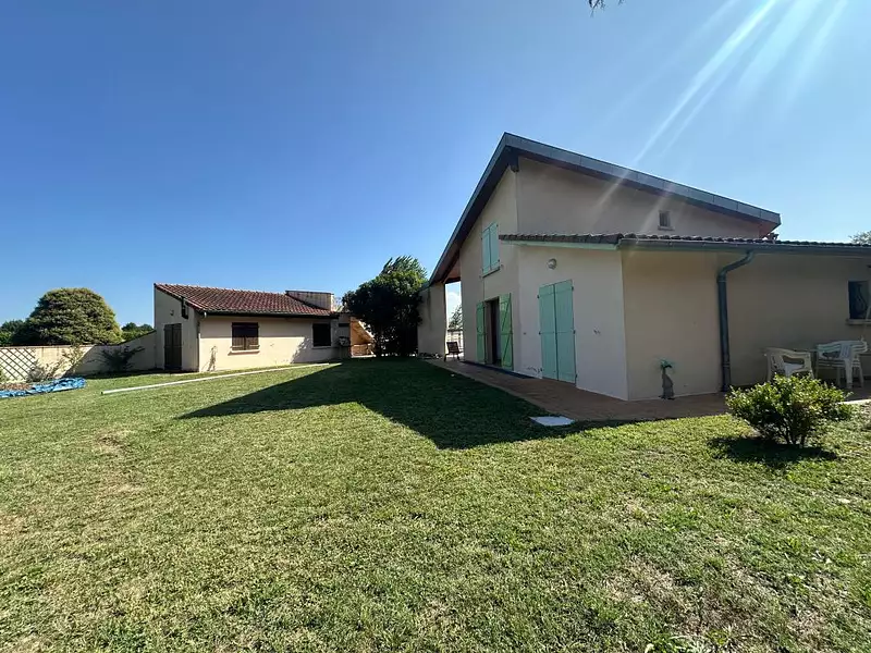 Maison, 230 m²
