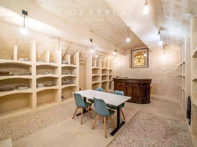 Maison, 826 m²