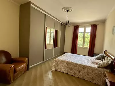 Maison, 782 m²