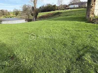 Terrain, 1 088 m²
