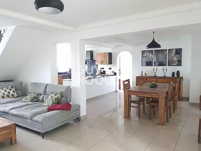 Maison, 197 m²