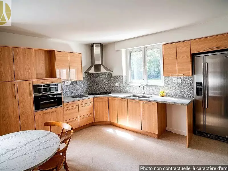 Maison, 182 m²