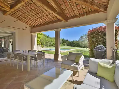 Maison, 240 m²